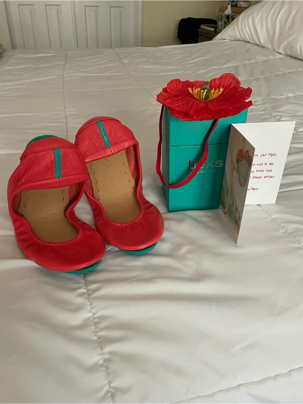 Limited Edition Poppy Tieks Leather Ballet Flats Size 9